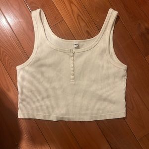 Cropped white tank ribbed with buttons
